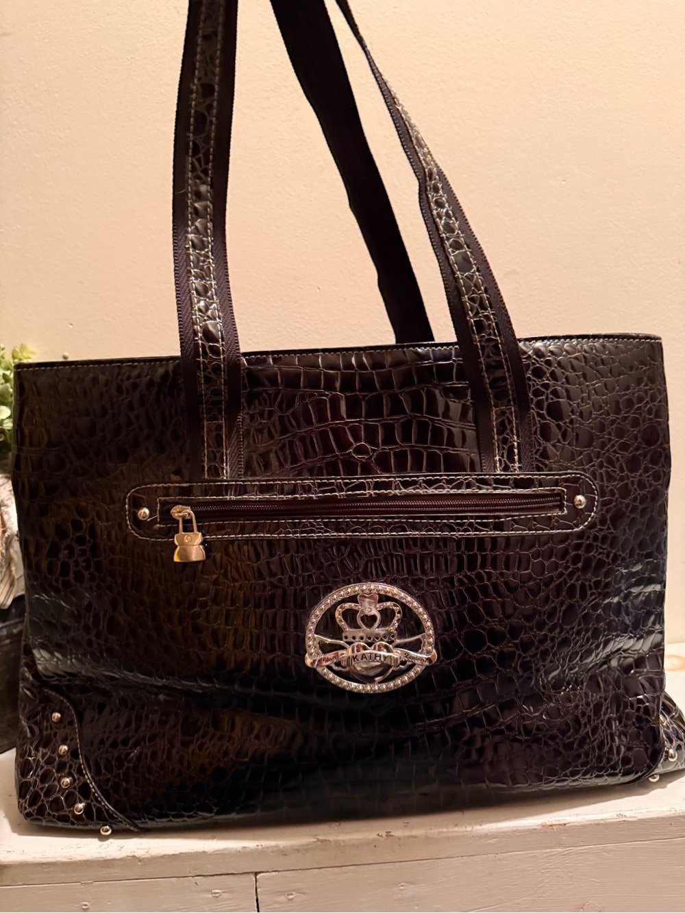 Kathy Van Zeeland Black Mock Patent Croc PVC Shoulder XL Tote Bag, 18"x13"x7"EUC - Picture 2 of 16